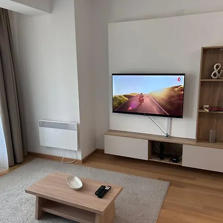 A302 Montebello Apartment